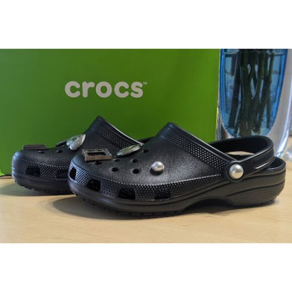 CROCS Classic Black Shimmer Picture Frame Clogs Women's Size 8 NWT - Picture 3 of 12